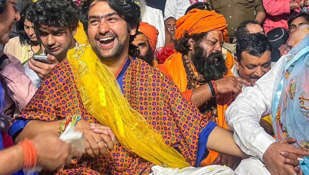 वृंदावन में सम्पन्न हुई ‘सनातन हिंदू एकता पदयात्रा’, धीरेंद्र शास्त्री ने लिए 7 बड़े संकल्प