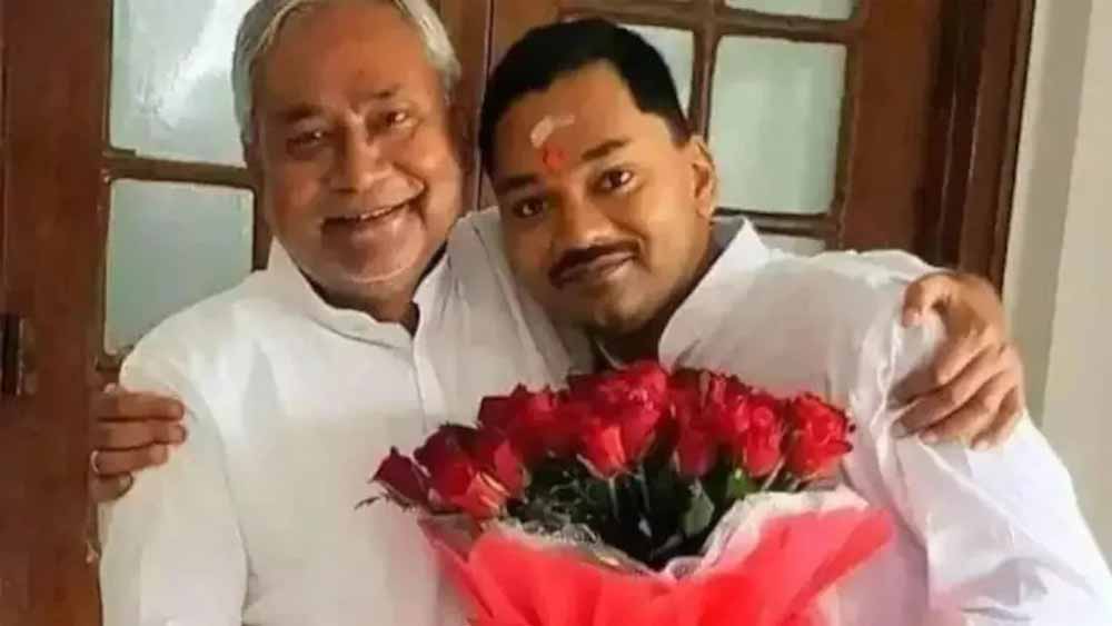 नीतीश कुमार के बेटे निशांत बोले—पिता फिर जीतेंगे जनता का विश्वास